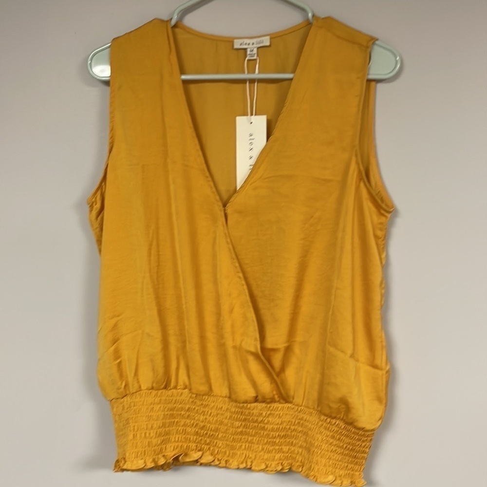 Alex and Lili Beautiful gold/ Mustard Sleeveless top, Smocked Hemline lNWT, M